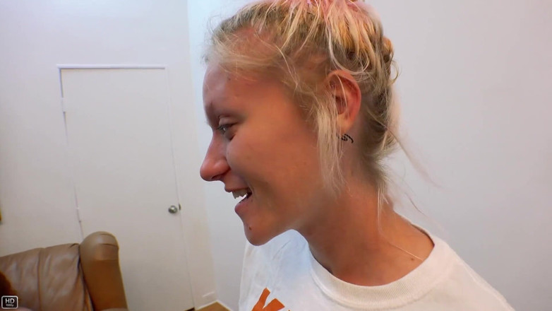 Brand New Amateurs: Sexy lesbisches muschilecken zum geburtstagstagsüberraschung