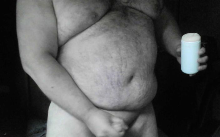 Jerking Perv: Pieprzę fałszywą cipkę i szarpię mojego kutasa mocno, aż spuszczę...