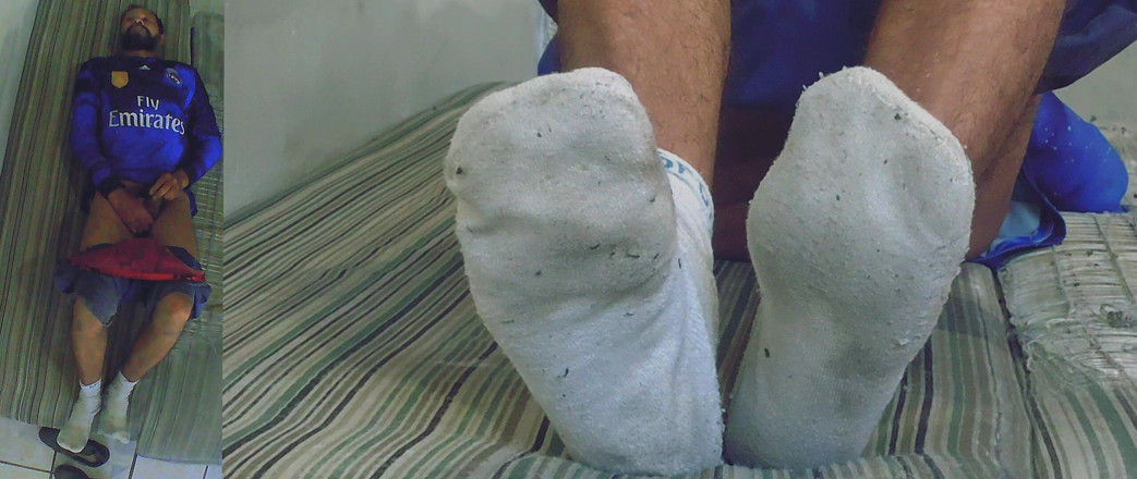 Stink HairyMale: Used Socks and Feet