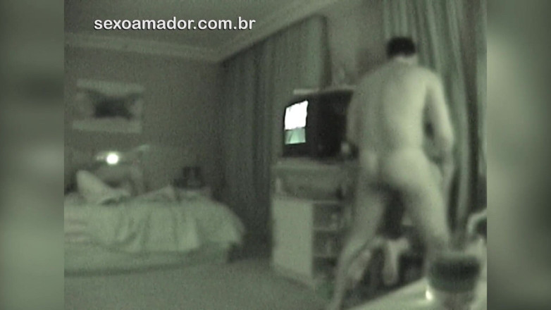 Amateurs videos: Camera films couples of swingers participating in orgy