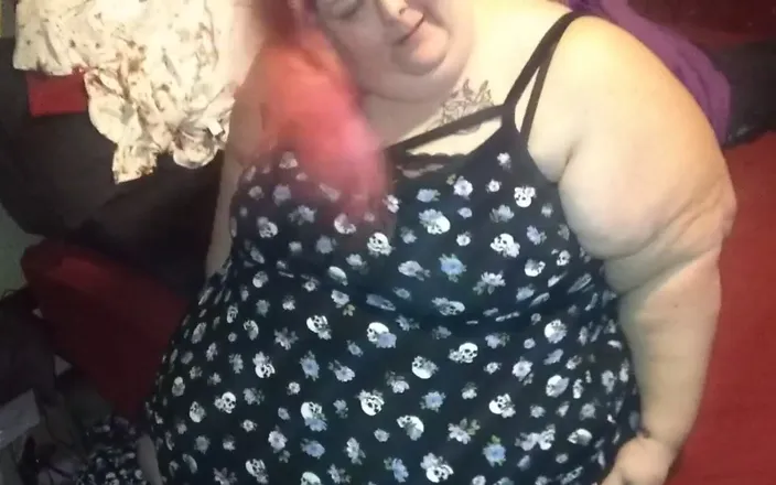 Kitty Delgato: Trying on clothes that my slave Jason bought