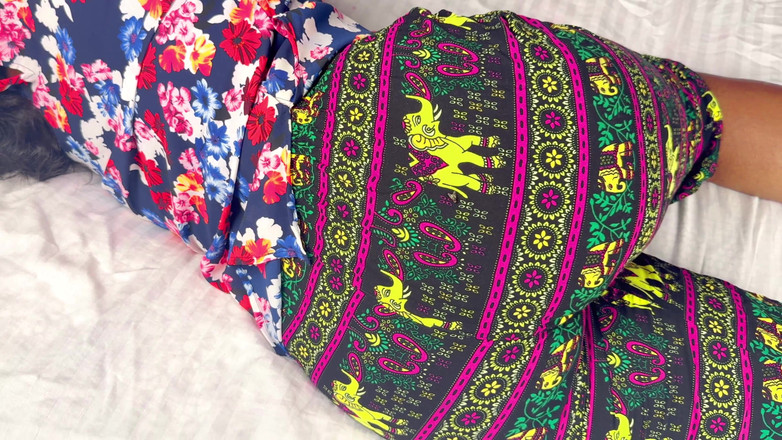 Aathiyaa: Nena india engaña con ex novio