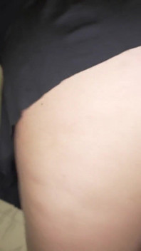 Natte zuigen en neuken na date night grote zwarte lul ruige seks grote kont