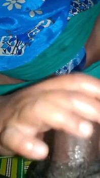 Tante, schöner handjob, schwanz von freund