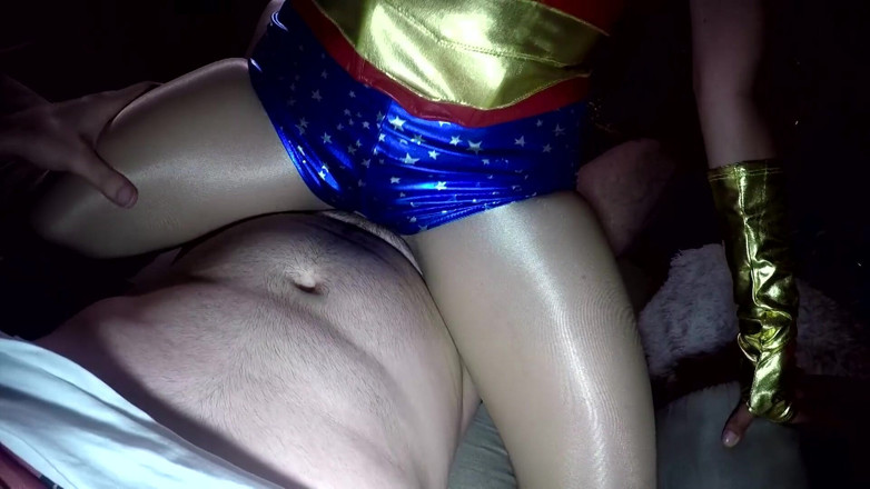 Nylon Xtreme: Harika kız seks istiyor shinny tan naylon
