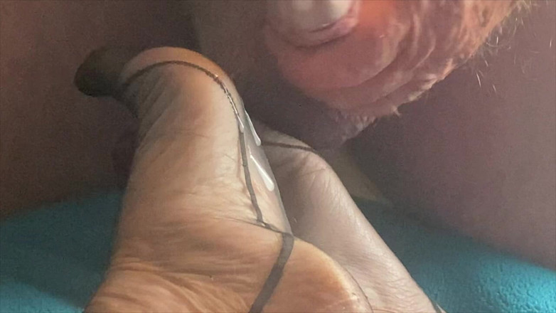 Mr MF: Mrs Mature Feet Getting Special Cream on Her Ff Nylons