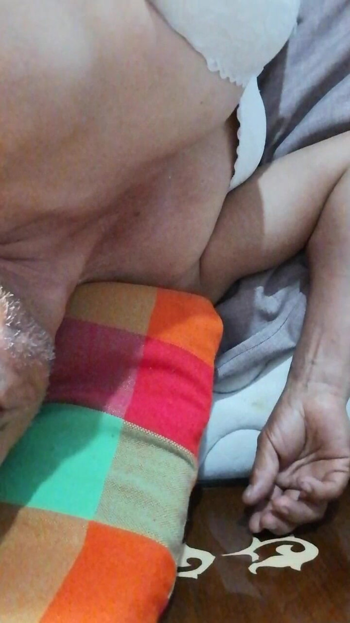 Marga9012: His Old Slipper-wearing Wife Asks for Sausage