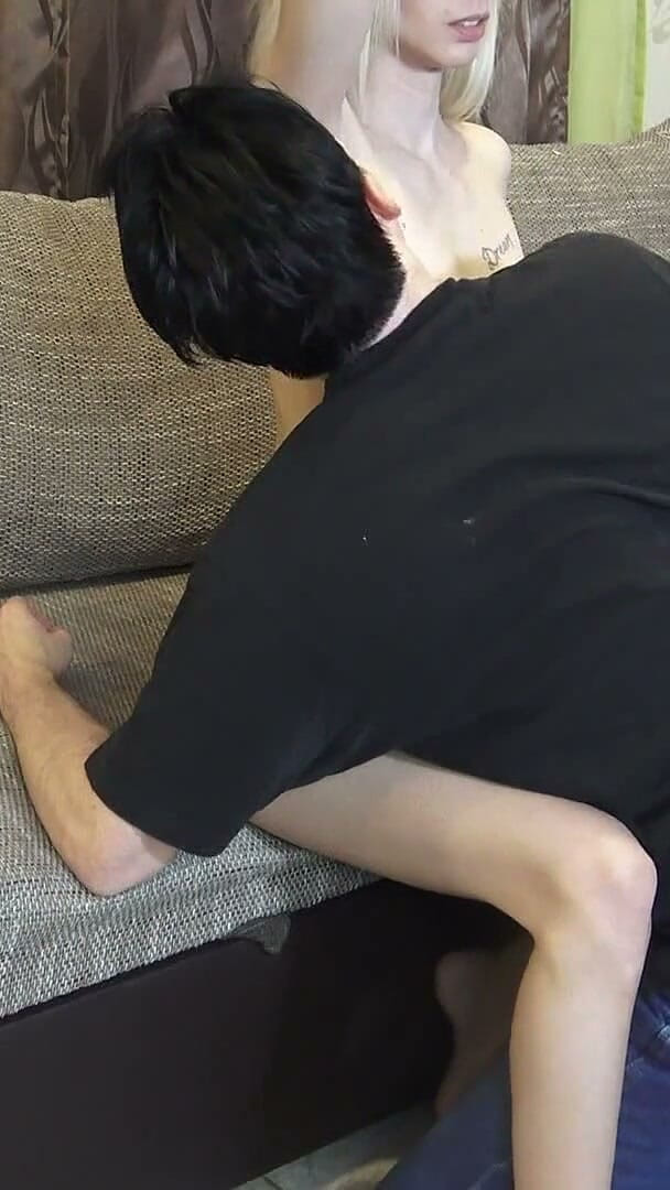 Solo Austria: Lízání podpaží Missy!