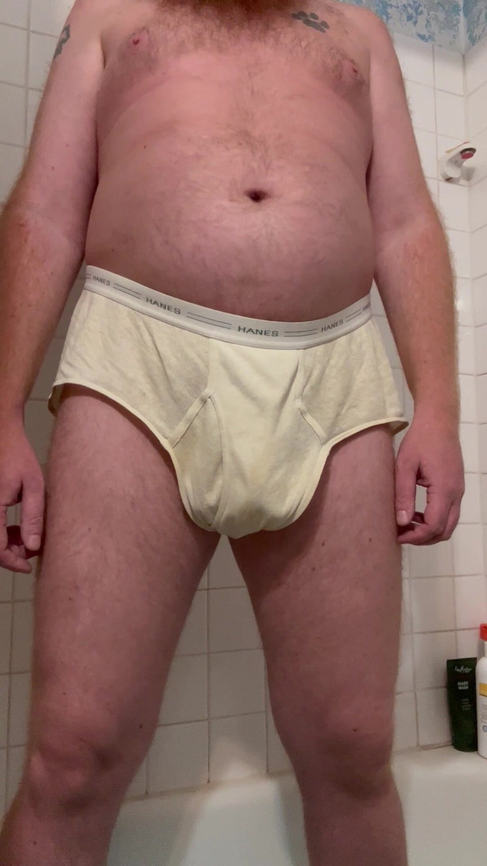 Big Baz: Pisse dans un vieux culotte usé