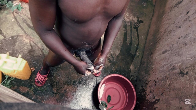 Hongi: Il ragazzo nero sa come gestire il suo grosso cazzo