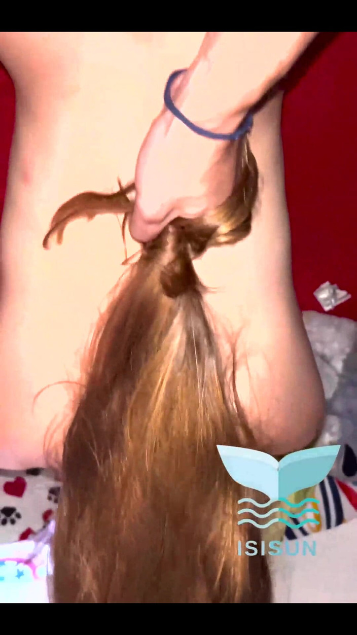 Isis Sun: Сводная сестра моей подруги из Чили трахает меня богаче моей подруги