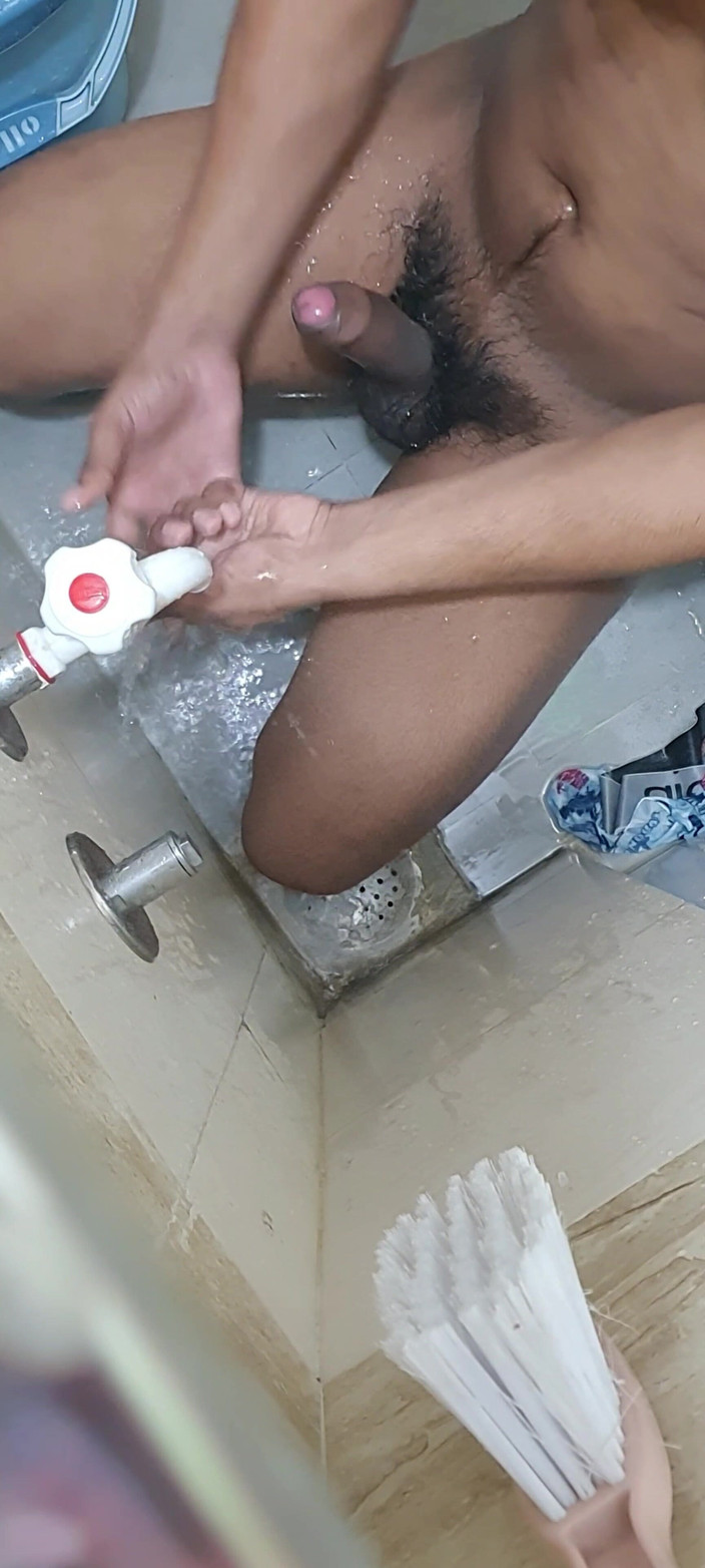 Ahir: セクシーボーイの入浴中のマスターベーション