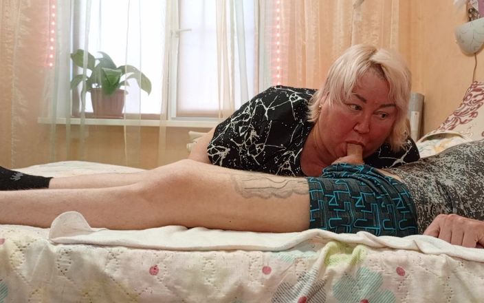 Zona901: La matrigna succhia fino all'ultima goccia di sborra fuori dal...