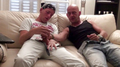 YOUNG FRENCH DUDES FUCKERS: Daddu scopata da un giovane caldo