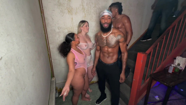 LaBellaDX: 흑인 대물 자지에게 따먹히는 거유 밀프