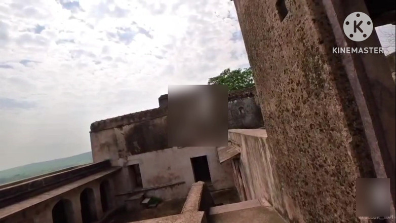 Nunu: फोर्ट जाने के लिए जा रहा है खुली पोशाक सेक्स
