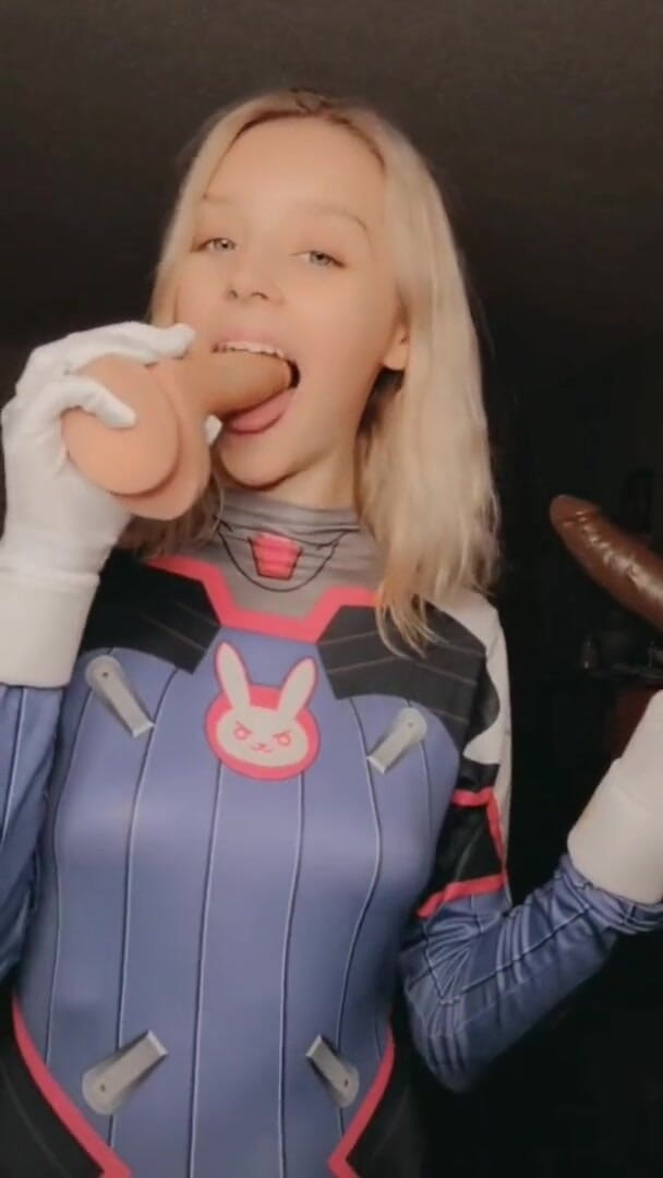 Hoeshow: Dva solo oyun