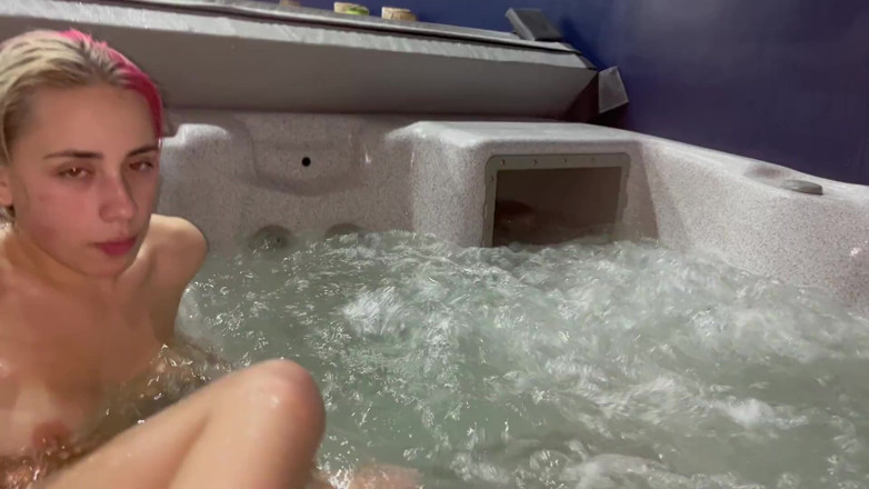 Raxxxbit: Jacuzzy , o melhor anal e facefuck