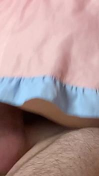 Ung skönhet gav en avsugning och sperma under passionerad jävla
