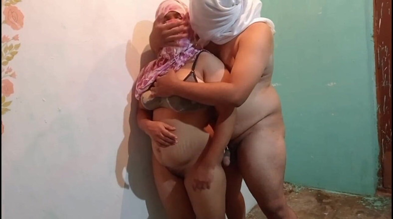 Gulaab: 너의 요구에 따라 섹시한 소녀