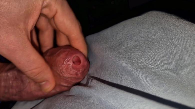 GloomyChase977: Sessione di cazzo non circonciso con forpuzio ed estremamente bagnato