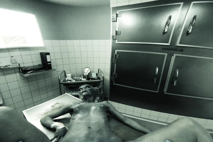 Xvirtual: X віртуальний 9 Roswell Ufo в 180°