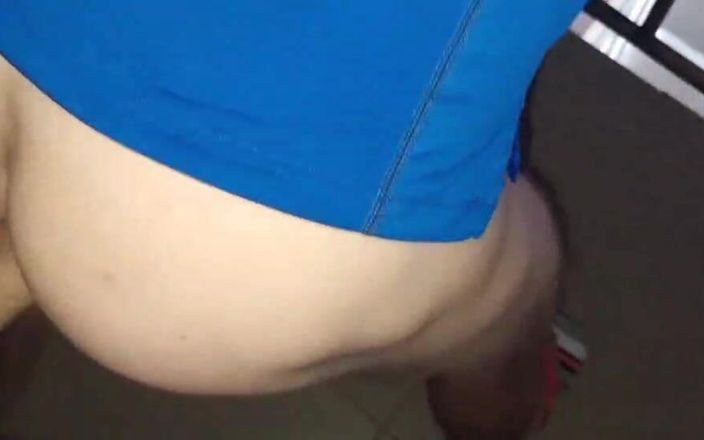 AlexGay: Táta a Twink tvrdě šukají na schodech poblíž sousedů