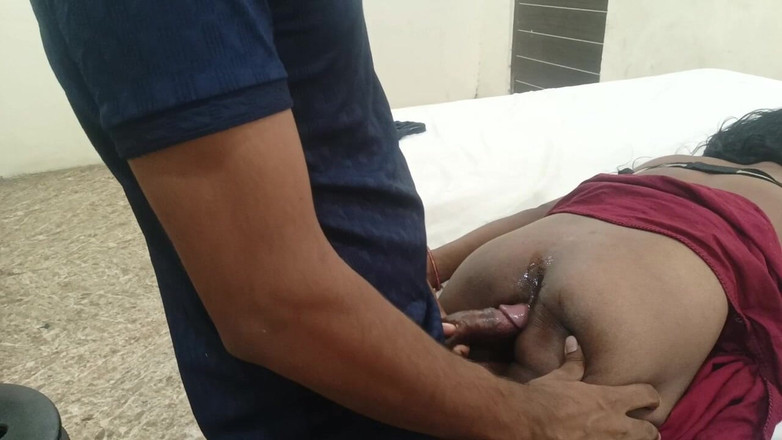 Desi Indian studio: Memeknya dientot gaya doggy habis-habisan sampai mengerang keenakan