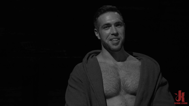 Kink Men Classics: Dumnezeu musculos suportă chin extrem