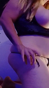 La scopata continua nella grip duro e nei capelli