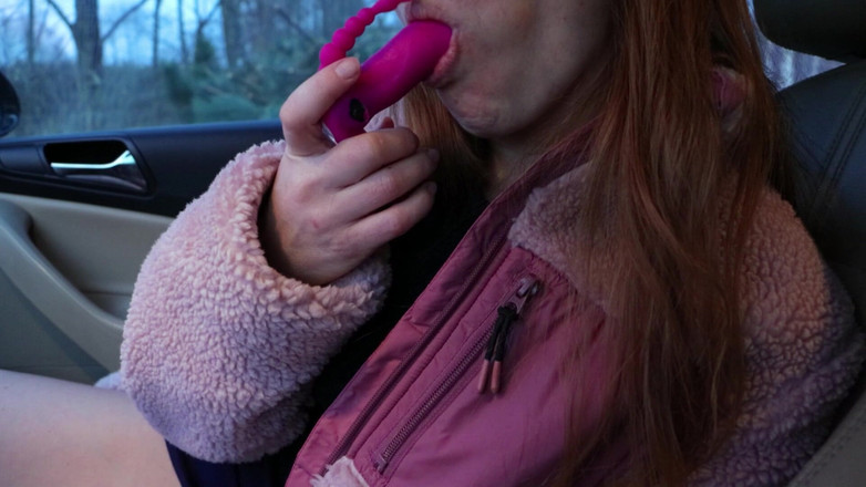 AnnaHomeMix: Vacker passagerare betalar för resan genom att onanera framför mig....