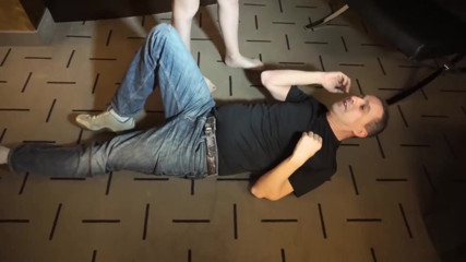 Lady Mesmeratrix Official: Gagică nebună dominatoare feminină își pedepsește sclavul mascat