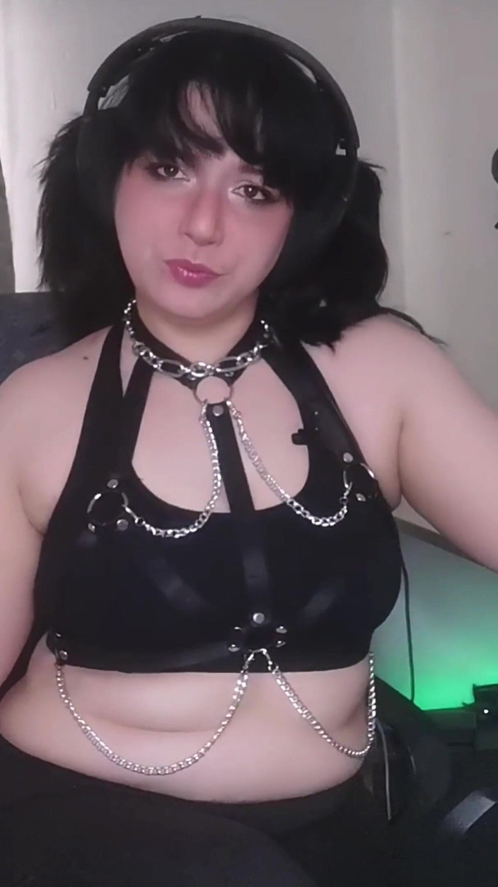 Delilah Dee: Bratty secretária zomba de seu pau pequeno diariamente