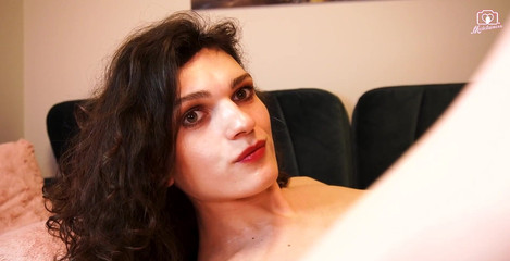 Medi Voi: Enormt sperma till mun skott!