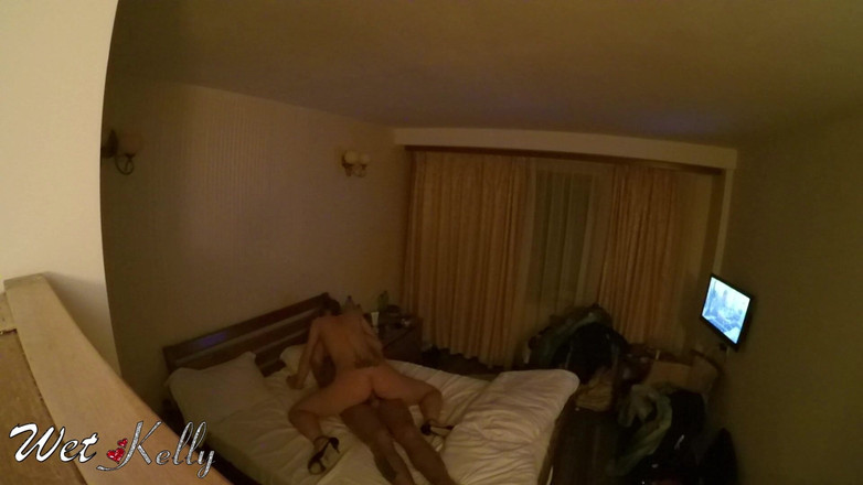 Wet Kelly: Hotel Sex dengan Costumer
