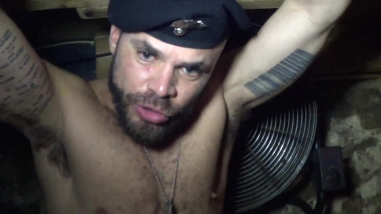 Gaybareback: Bukkake party in outdoor cruising