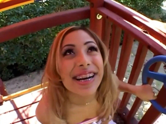 American Idol X: Big cock in sexy big boobs blonde