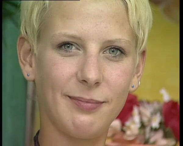 YOUR FIRST PORN: Blondă Paula în lenjerie Weisem Traut Sich Nicht - Blonda Paula în lenjerie...
