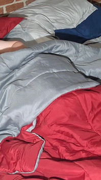 Il patrigno andato lei a letto la matrigna nuda lo succhia 5 minuti prima che lui entri nella porta del lavoro