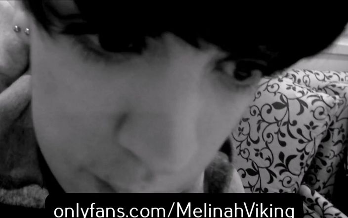 Melinah Viking: Wielbienie oczu