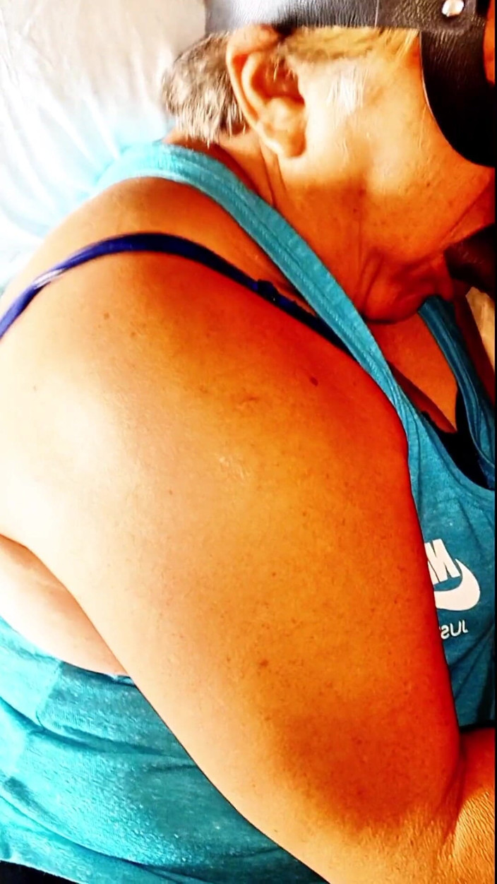 Milfta boohot: Invito a Mi Casa a La Señora Que Conocí En...