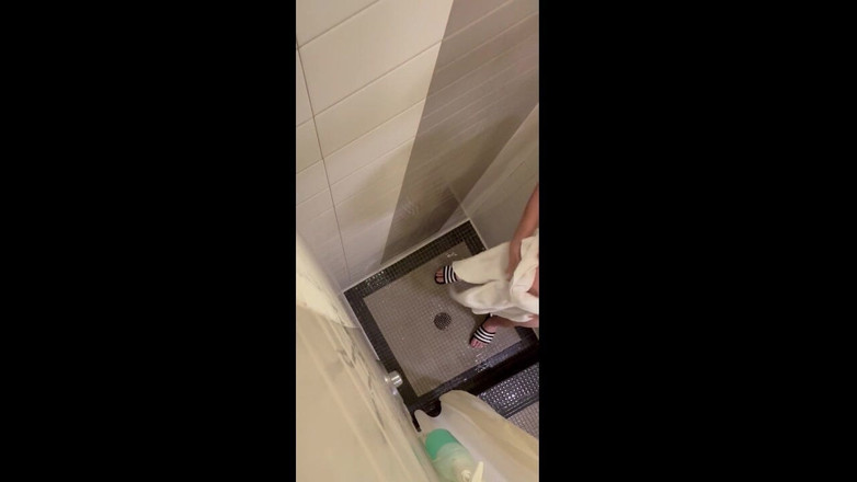 Chase Dixon Butz: Gym Shower Room Exhibitionist