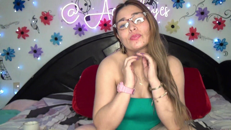 Angel eyes studio: Awesome!! Endless Deepthroat with a Very Long String of Lights!