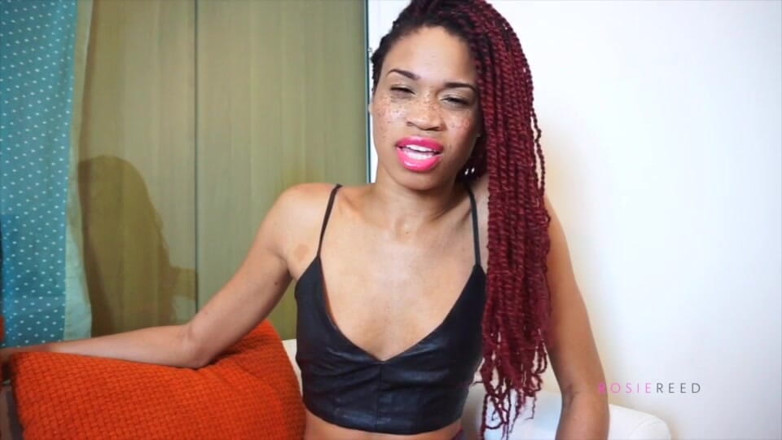 Rosie Reed: Te ves gay como una cogida - la diosa dominatrix Rosie...