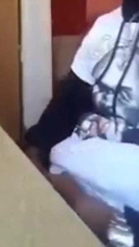 Accarezzo il mio grosso cazzo nero