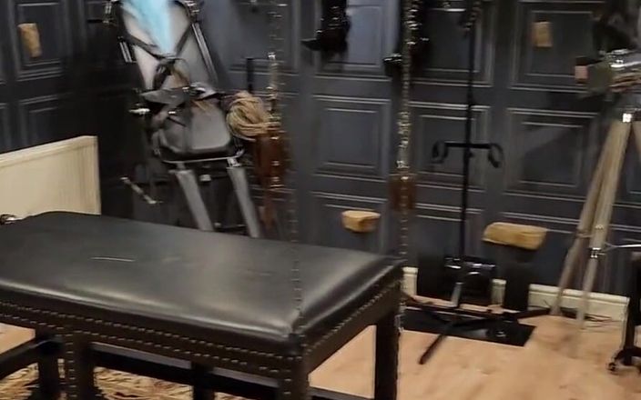 JessicaXD: Bambola di gomma- camminando nel dungeon