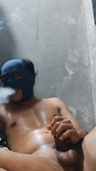 Une nuit passionnée, j’ai pu faire sortir mon sperme