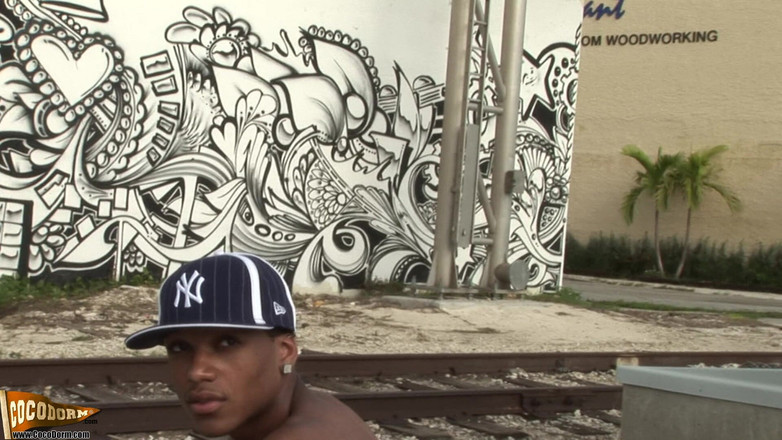 CocoDorm: Mikeal cuộc đua