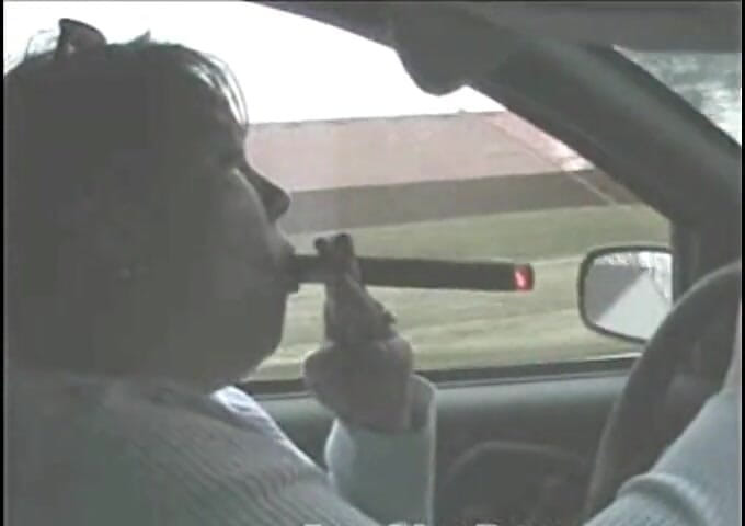 Smoking Dawn: Énorme colosse dans la voiture