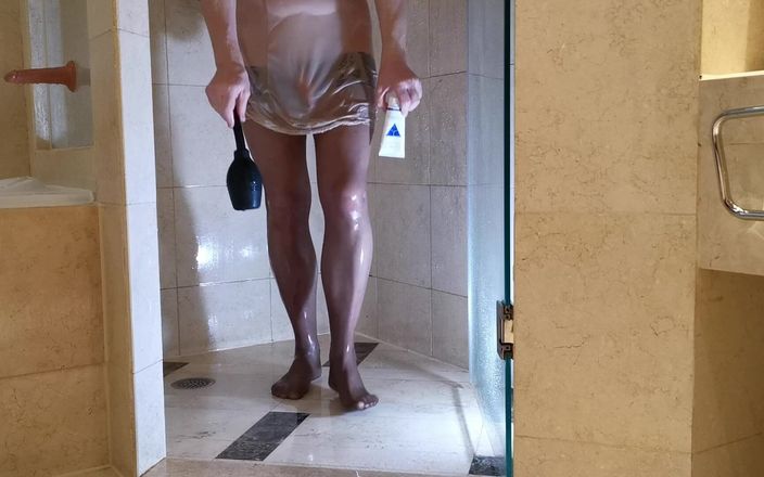 Sissy Cummy Lingerie: Curva efeminată din nailon Michelle Wakeup de formare pentru spectacol...